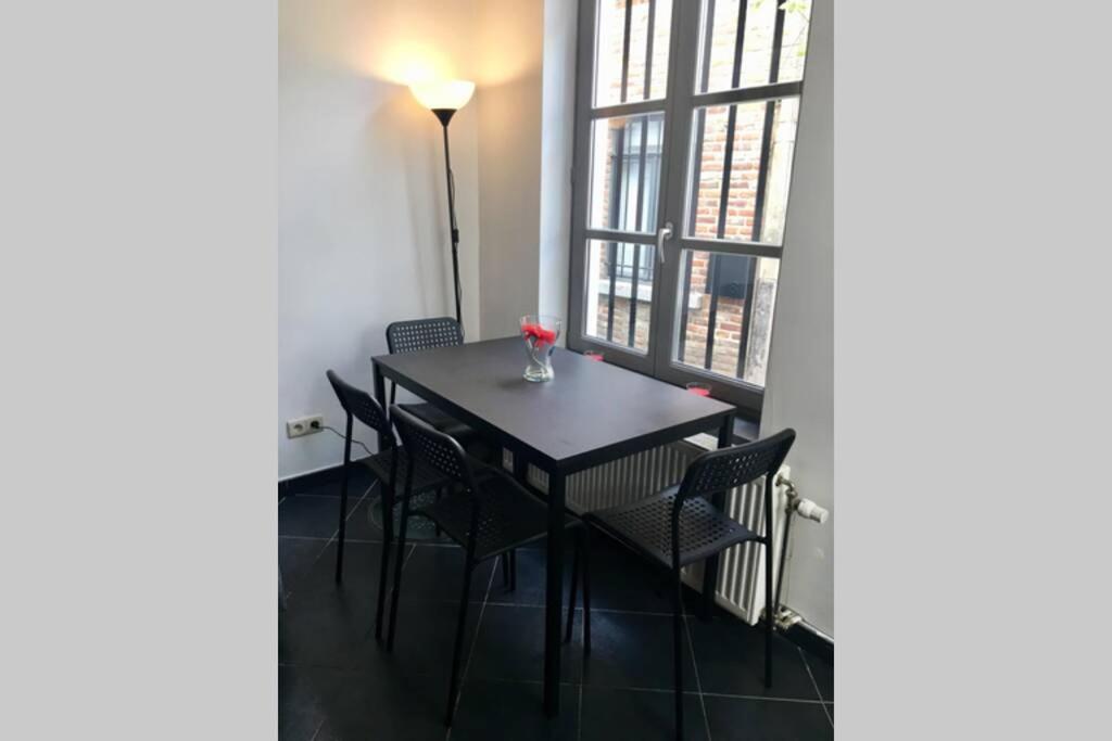 En Plein Coeur De Bruxelles. Superbe Duplex.A Voir! Ngoại thất bức ảnh