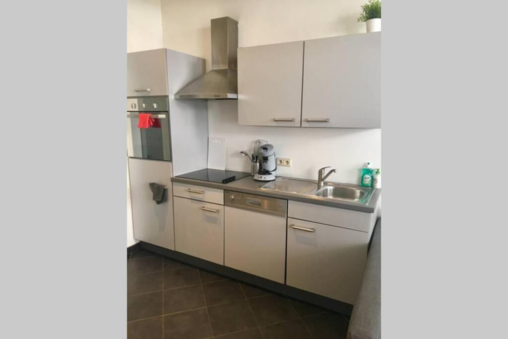 En Plein Coeur De Bruxelles. Superbe Duplex.A Voir! Ngoại thất bức ảnh